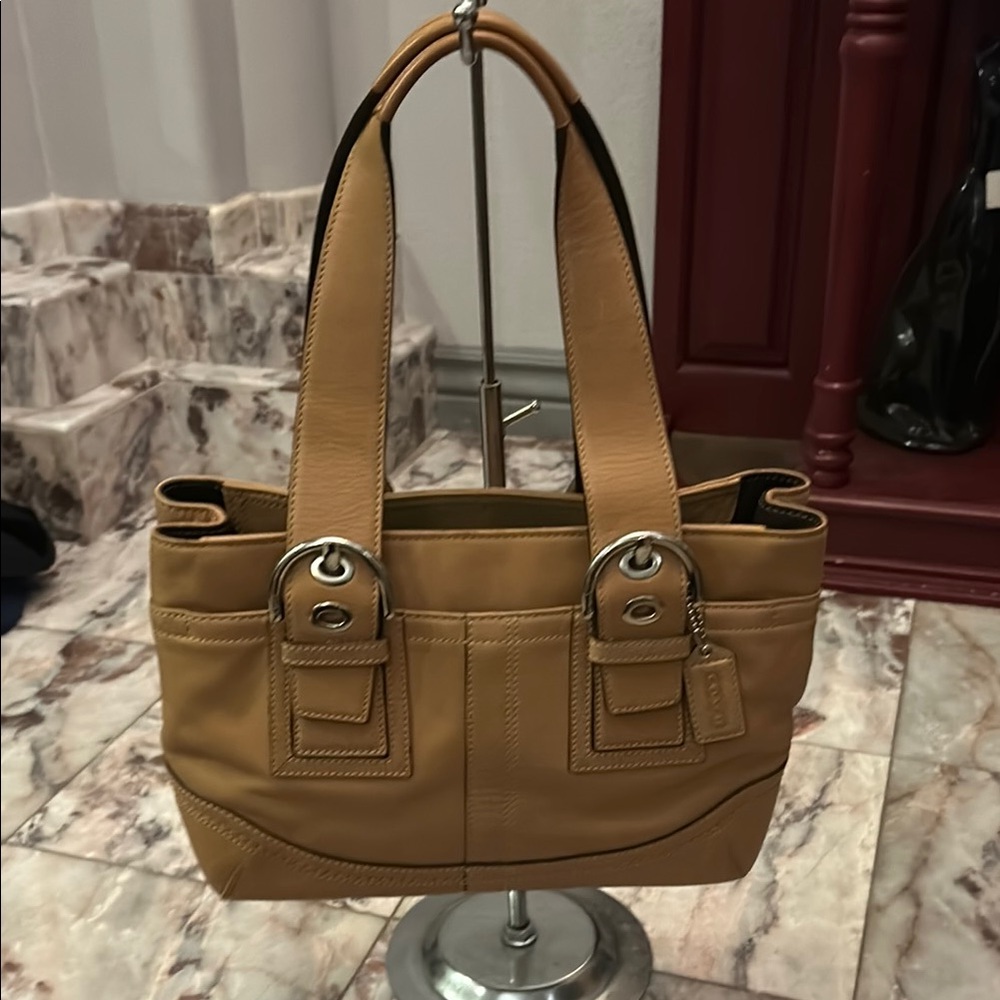 Coach Tan Leather Tote Bag - Picture 2 of 13